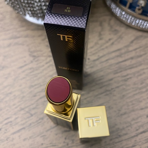 Tom Ford Satin Matte Lipstick 11:11 - Picture 2 of 5